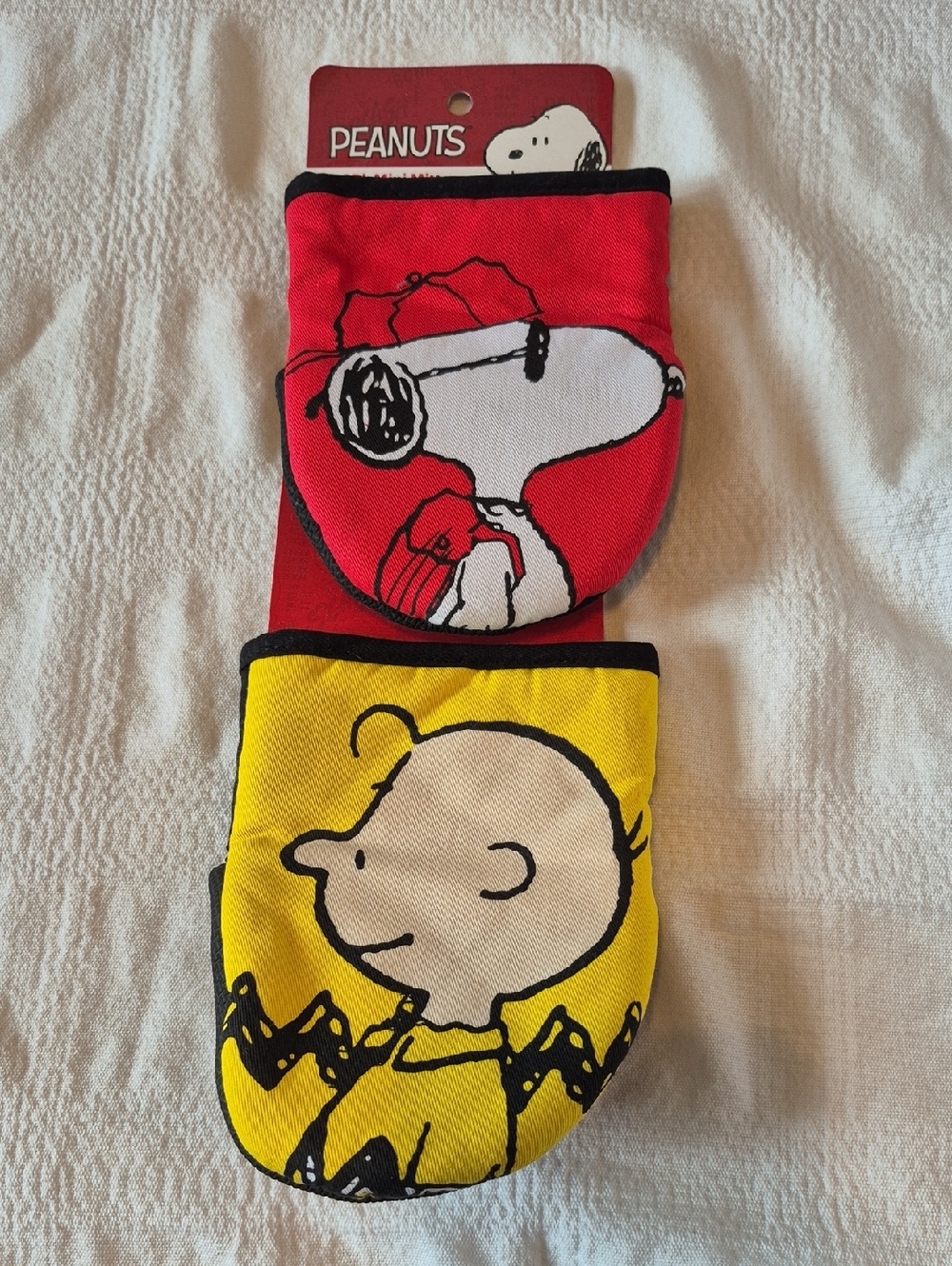 Peanuts 2 mini mitts, Snoopy & Charlie Brown 5.5" X 7" NWT